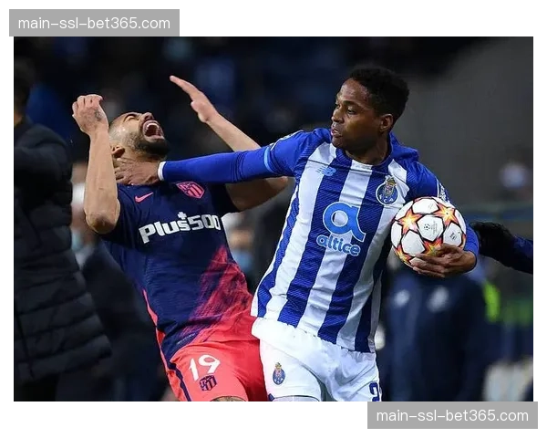 即时报道：马竞vs塞维利亚上半场补时阶段出现争议点球判罚